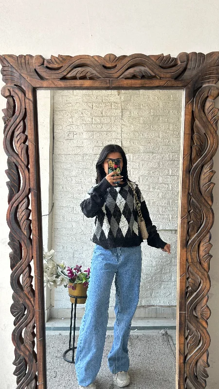 Savings Soar This Weekend Cute sweater xs-s