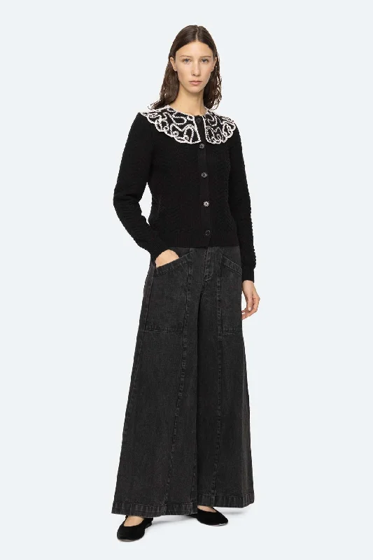 Take Advantage Alice Embroidery Cardigan