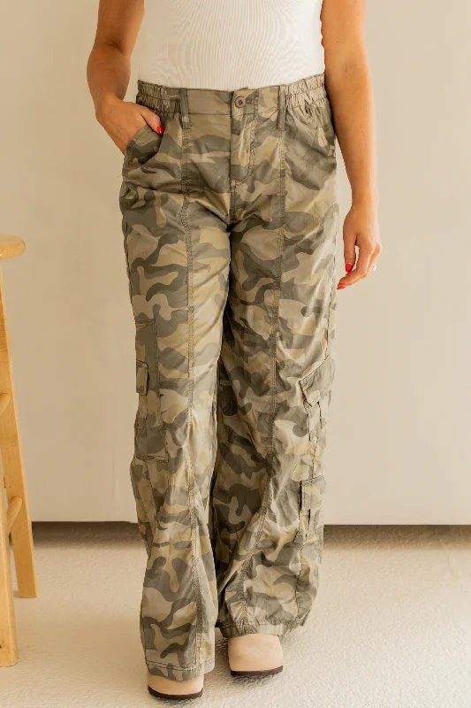 Steals and Deals Rory Cargo Pants | Camo