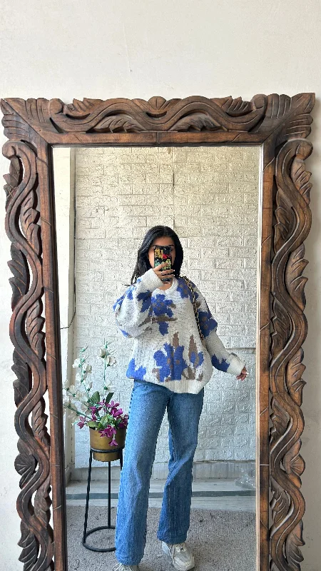 Weekend Specials to Indulge In Cute sweater L