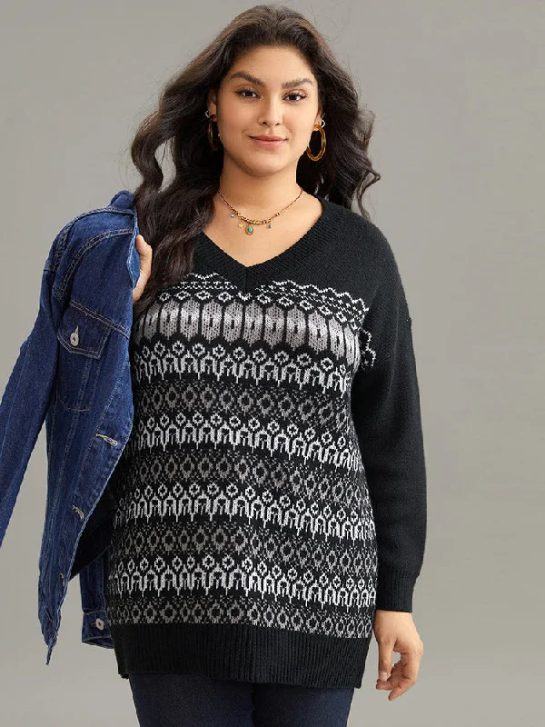 Shop the Weekend Away Loose V Neck Geometric Print Jacquard Pullover