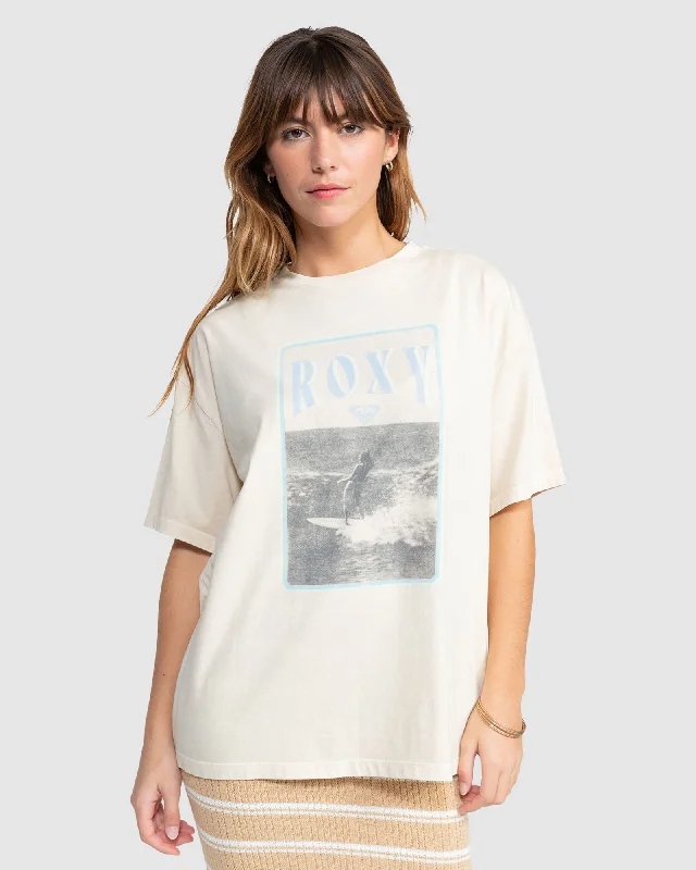 Huge Discounts Womens Sing On The Beach T-Shirt