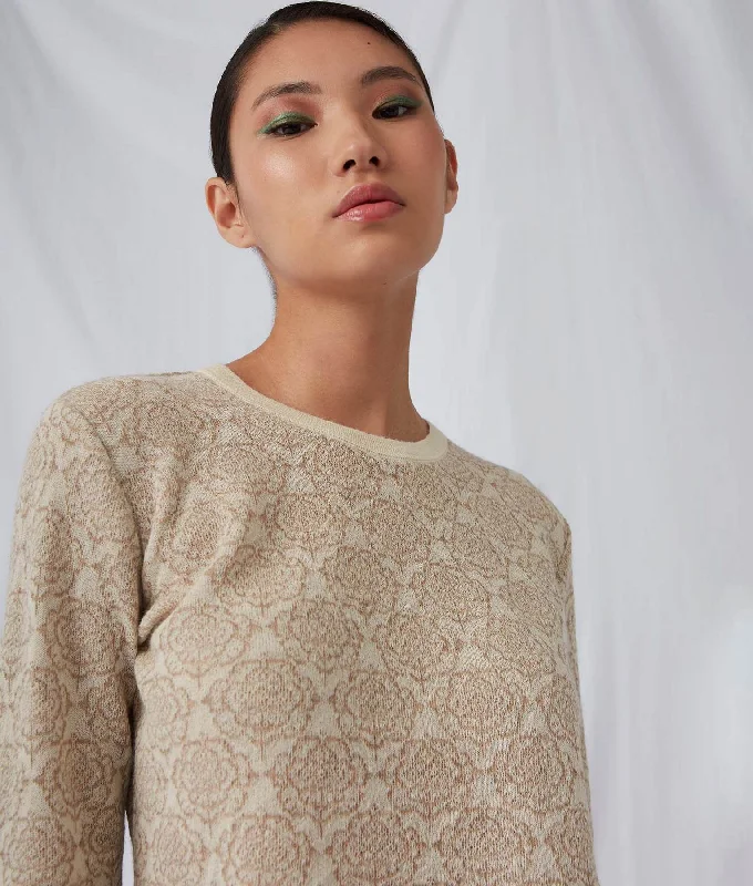 Special Offer Transfer Flowers Basic Sweater