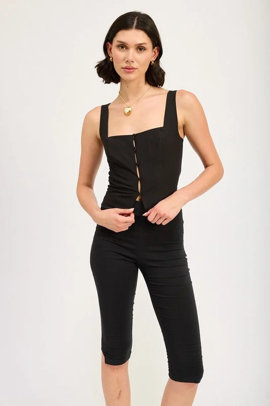 Deal Dash SLEEVELESS TOP WITH BUTTON UP DETAIL