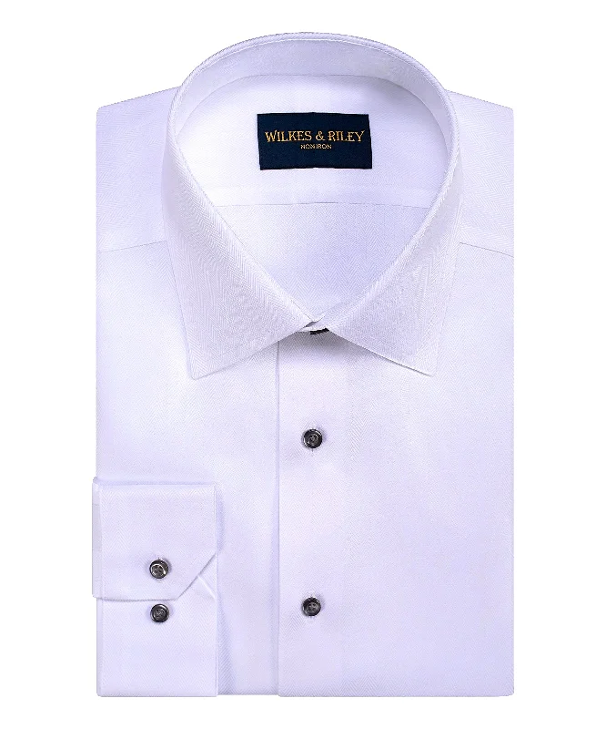 Classic Fit White Spread Collar Non-Iron Herringbone Dress Shirt